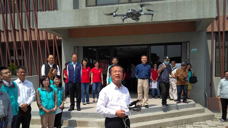 不再怕狗追　嘉縣府創空拍機查核稅籍