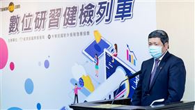 強化企業數位行銷觀念  貿協健檢列車啟動外貿協會秘書長葉明水17日宣布，針對中小企業數位化程度推動的「數位研習健檢列車」正式啟動。（貿協提供）中央社記者吳柏緯傳真 109年3月17日