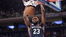 ▲羅賓森（Mitchell Robinson）本季命中率7成42，領先全NBA。（圖／美聯社／達志影像）