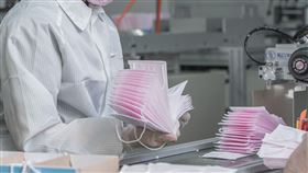 蔡英文參觀口罩工廠（總統府提供）