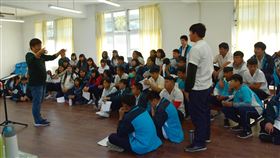 世界合唱賽遇疫情　六龜寶來國中忍痛棄賽兩年一度的世界合唱比賽7月將如期在比利時舉行，適逢武漢肺炎疫情肆虐，取得參賽門票的高雄市六龜區寶來國中合唱團18日宣布棄賽。（高雄市教育局提供）中央社記者程啟峰高雄傳真　109年3月18日