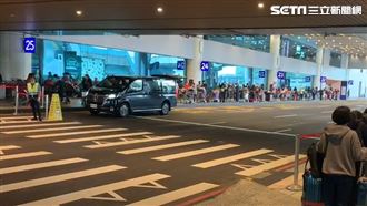 桃機爆萬人返國潮　搭車要排2小時