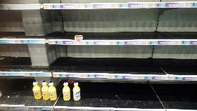 憂染病毒　阿根廷人搶購酒精及消毒藥水