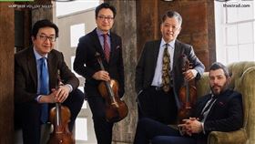 「上海四重奏」第二小提琴、美籍華裔演奏家蔣逸文，也因在底下回覆表示「中國人是牆內的豬」，遭踢出上海四重奏。（圖／翻攝自微博）