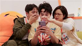 范少勳、索艾克現身蝦皮直播　發願《阮三个2》拿金鐘就裸穿圍裙做菜
蝦皮直播提供