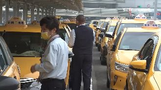 禁令首日萬人返台　防疫車隊完備待命