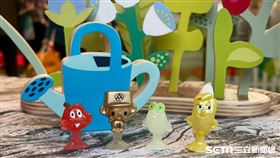 全聯推出滿額贈公仔活動，拿到黃金福利熊可以獲得1萬點福利點。（圖／記者馮珮汶攝）