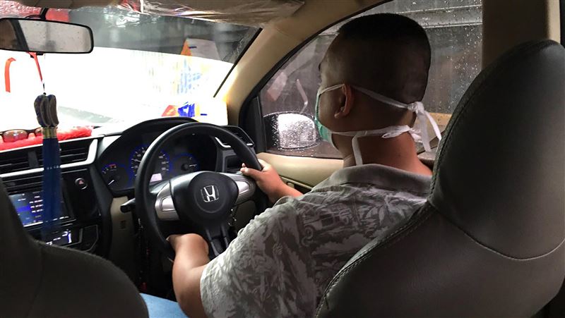 印尼增82例　近半省級行政區有疫情