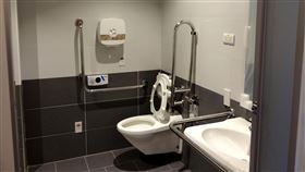 高市防疫小棧上線服務（1）高雄市政府衛生局因應疫情未來可能變化，整備一棟新建公有大樓為受檢疫期的「防疫小棧」。圖為防疫小棧內設備。中央社記者陳朝福攝　109年3月20日