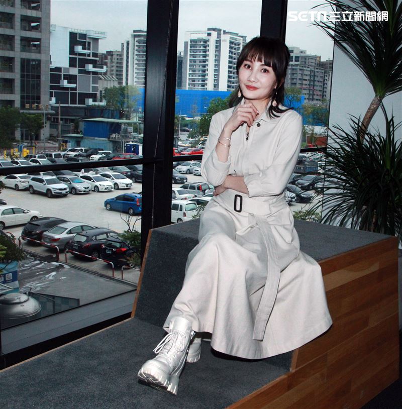 雞屎妹王宥忻接受三立新聞網專訪。（記者邱榮吉/攝影）