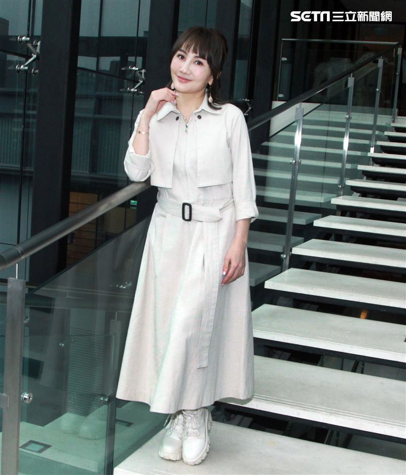 雞屎妹王宥忻接受三立新聞網專訪。（記者邱榮吉/攝影）