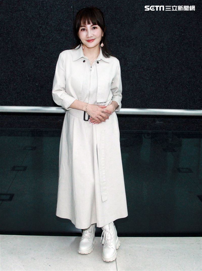 雞屎妹王宥忻接受三立新聞網專訪。（記者邱榮吉/攝影）