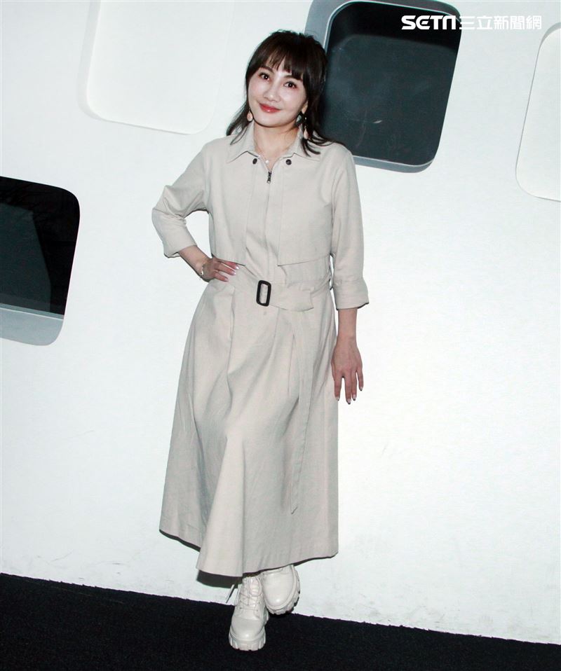 雞屎妹王宥忻接受三立新聞網專訪。（記者邱榮吉/攝影）