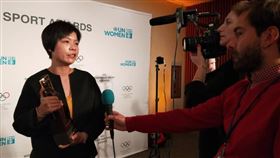 被鄰居長年霸凌、國際排擠　通靈少女喊話「台灣人要堅強」（圖／翻攝自劉柏君臉書）