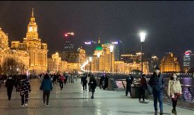 上海外灘重現往日人潮