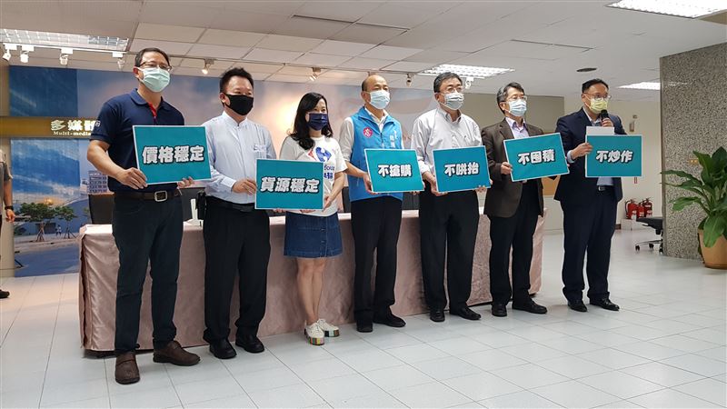 賣場物資被掃光　韓國瑜出面喊這句