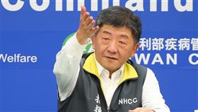 台灣武漢肺炎疫情　陳時中：不到社區傳播中央流行疫情指揮中心指揮官陳時中21日表示，近期武漢肺炎確診病例增加快速，但近半個月僅7例本土病例，多有接觸史，僅2例至今仍在釐清感染源，還不到社區傳播。中央社記者謝佳璋攝　109年3月21日