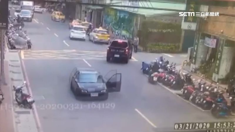 偷車賊見警心虛　亂竄撞16車3人傷