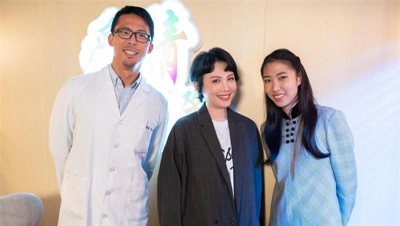 大聊男性生殖器　女星被問性需求超尬