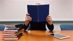 念書　讀書　考試　看書　溫書
（圖／翻攝自pixabay）