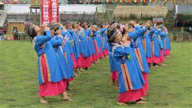 受疫情影響　花蓮布農族射耳祭暫停花蓮縣全年歲時祭儀約290場次，受武漢肺炎（2019冠狀病毒疾病，COVID-19）疫情影響，其中4至6月布農族射耳祭將暫緩辦理。圖為往年卓溪鄉布農族人舉行射耳祭活動。中央社記者李先鳳攝　109年3月23日