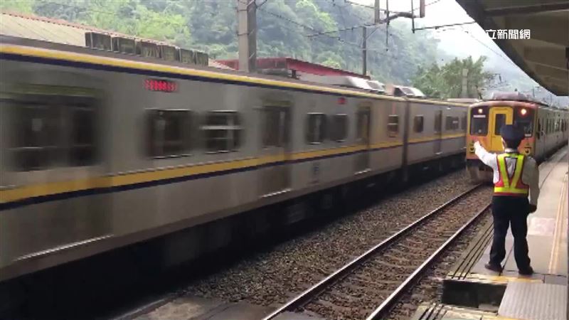 台鐵明起暫停提供對號車飲用水、紙杯