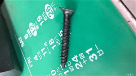 輪胎,釘子,算命,車行,奇葩(翻攝自 爆怨公社)