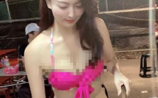 疫情燒人氣淡　夜市有比基尼妹賣肉羹