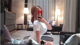 正妹,店員,星巴克,咖啡店,性感,巨乳,多圖,辣妹,網美,美女,櫃姐,台北　圖／翻攝自Gina Instagram