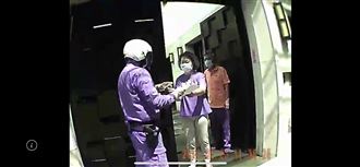 居檢又見趴趴造！夫談生意妻上菜市場