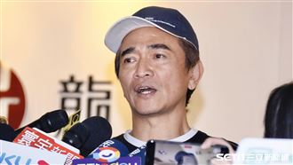 辛龍避談火化　只認劉真「羽化成仙」