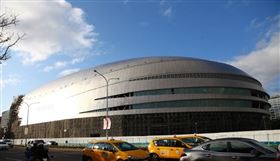 台北市環評委員會今年2月初審議大巨蛋案環差分析，要求遠雄補充資料，25日再審修正通過，提附帶建議，大巨蛋復工在望。中央社記者梁珮綺攝　109年2月6日