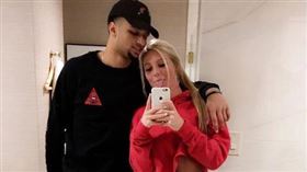 ▲莫瑞與女友漢佩爾。（圖／取自IG）