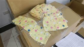 頭城鎮兒童節活動停辦　改贈禮物加送口罩套受武漢肺炎（2019冠狀病毒疾病，COVID-19）疫情影響，宜蘭縣頭城鎮公所決定停辦「鯉想啟程」兒童節活動，除了改贈孩童禮物外，更加送「布製口罩套」。（宜蘭縣頭城鎮公所提供）中央社記者王朝鈺傳真　109年3月25日