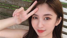 正妹音樂老師李藹蔚（圖／翻攝自aiweihero IG）