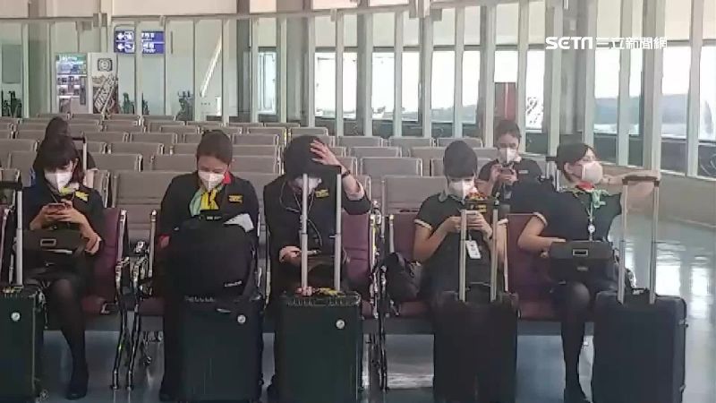 空服員比旅客多！這班飛香港載2乘客