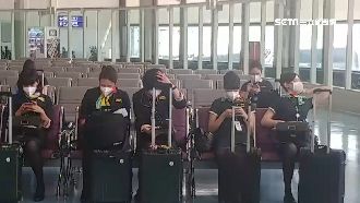 空服員比旅客多！這班飛香港載2乘客