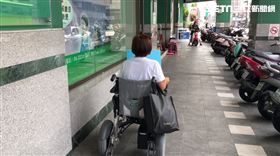 獨／發高燒釀半癱　坐輪椅遭霸凌關廁…她嘆：天天期待放學