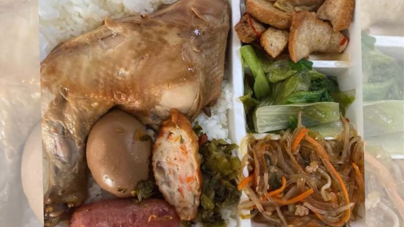 強迫訂自家便當？中保曝60元便當照