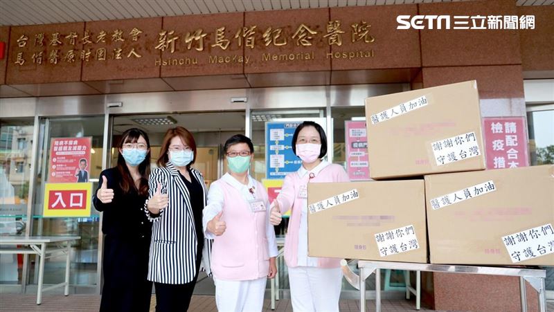 力挺女性醫護　在地業者致贈實用禮物