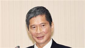 客家桐花季  客委會：將如期舉行客委會主委李永得（圖）26日在立法院內政委員會表示，2020客家桐花季將如期於4月中旬起舉行，因應武漢肺炎疫情，大部分的室內活動會暫停，戶外活動以100人為限；但仍鼓勵民眾去走桐花步道，親近山林。中央社記者施宗暉攝  109年3月26日