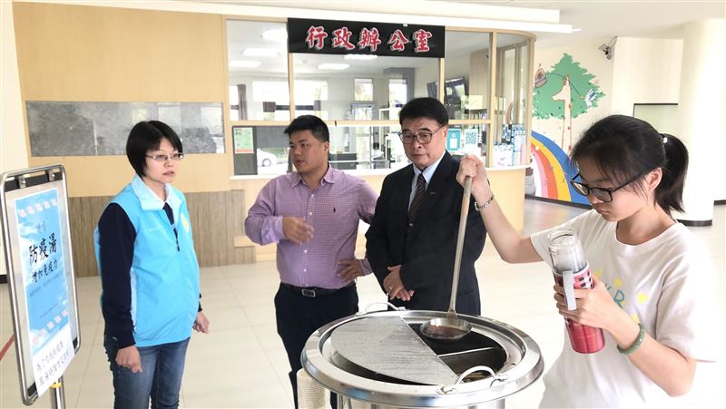 台東大學防疫湯　每週替學子暖胃防疫