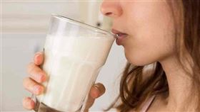 圖／勿用～～～～～～～～喝牛奶,拉肚子,脹氣,乳糖不耐症,好食課