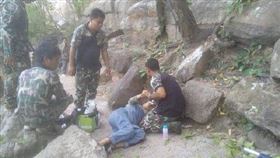 大陸,泰國,墜崖,孕婦,負債(圖/翻攝自微博)