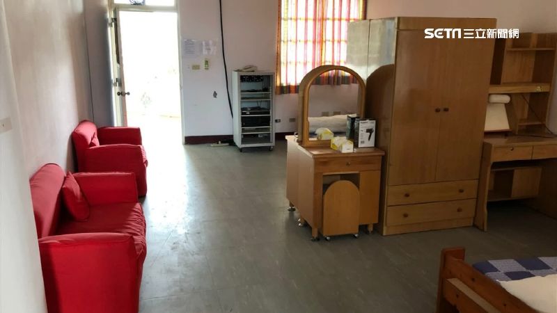 英女嫌台隔離所　律：為了跟媽討旅費