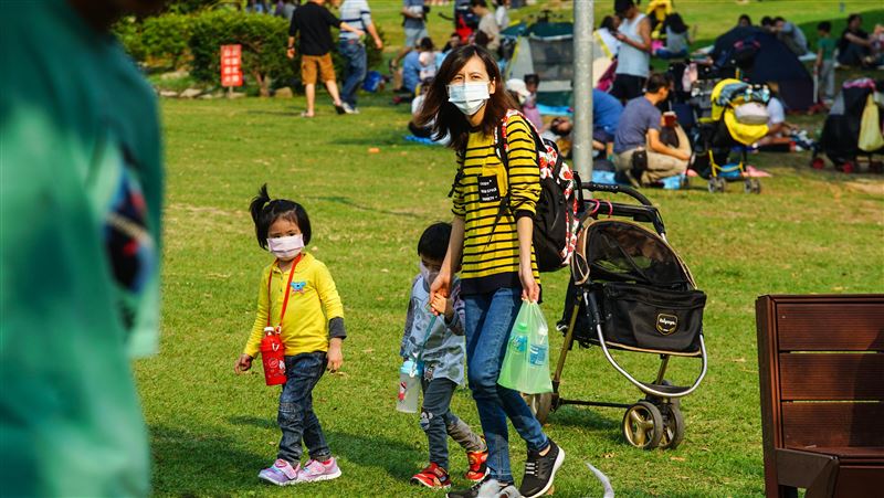 清晨氣溫偏低　白天溫暖微熱