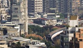 財政部表示，青安貸款4月至9月「一段式機動利率方案」利率將大幅降至1.18%。（中央社檔案照片）