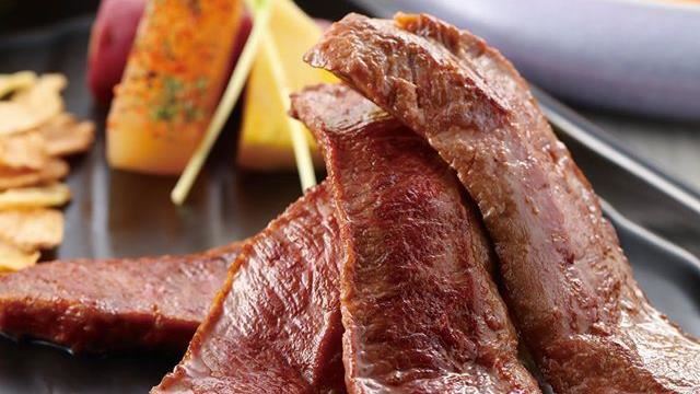 下班揪吃肉！陶板屋四人同行一人免費