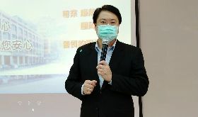 林右昌視察警局異地辦公