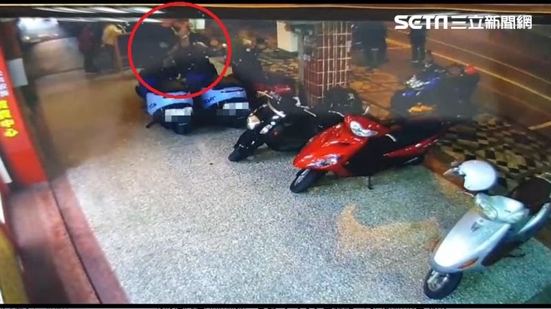 英情侶門口抹淚　苦勸4小時才出旅館